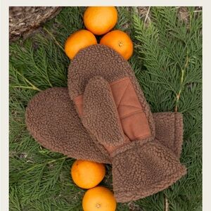 Cozy Brown Shearling Mittens